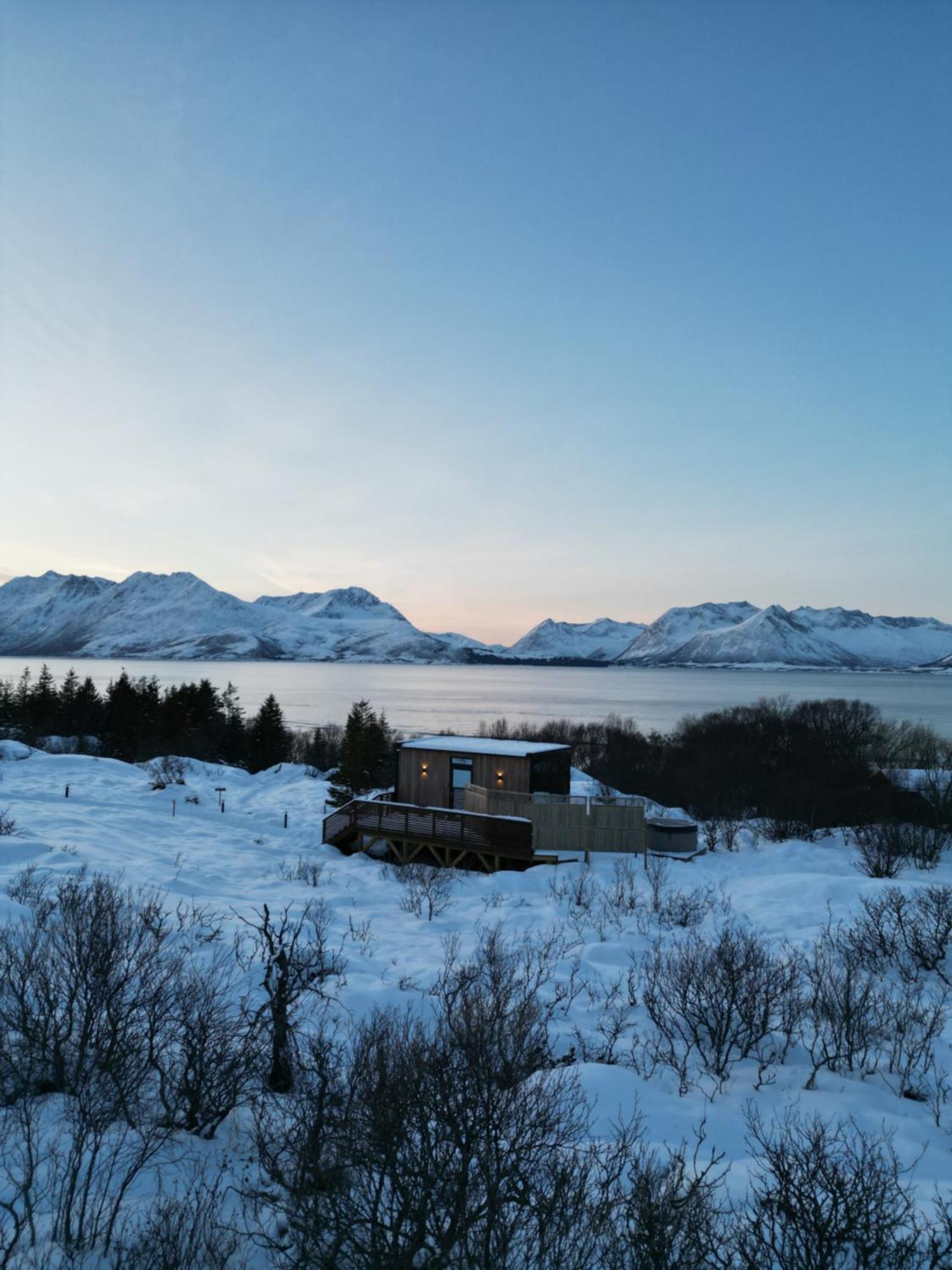 Wonderinn Arctic Utstrand Eksteriør billede